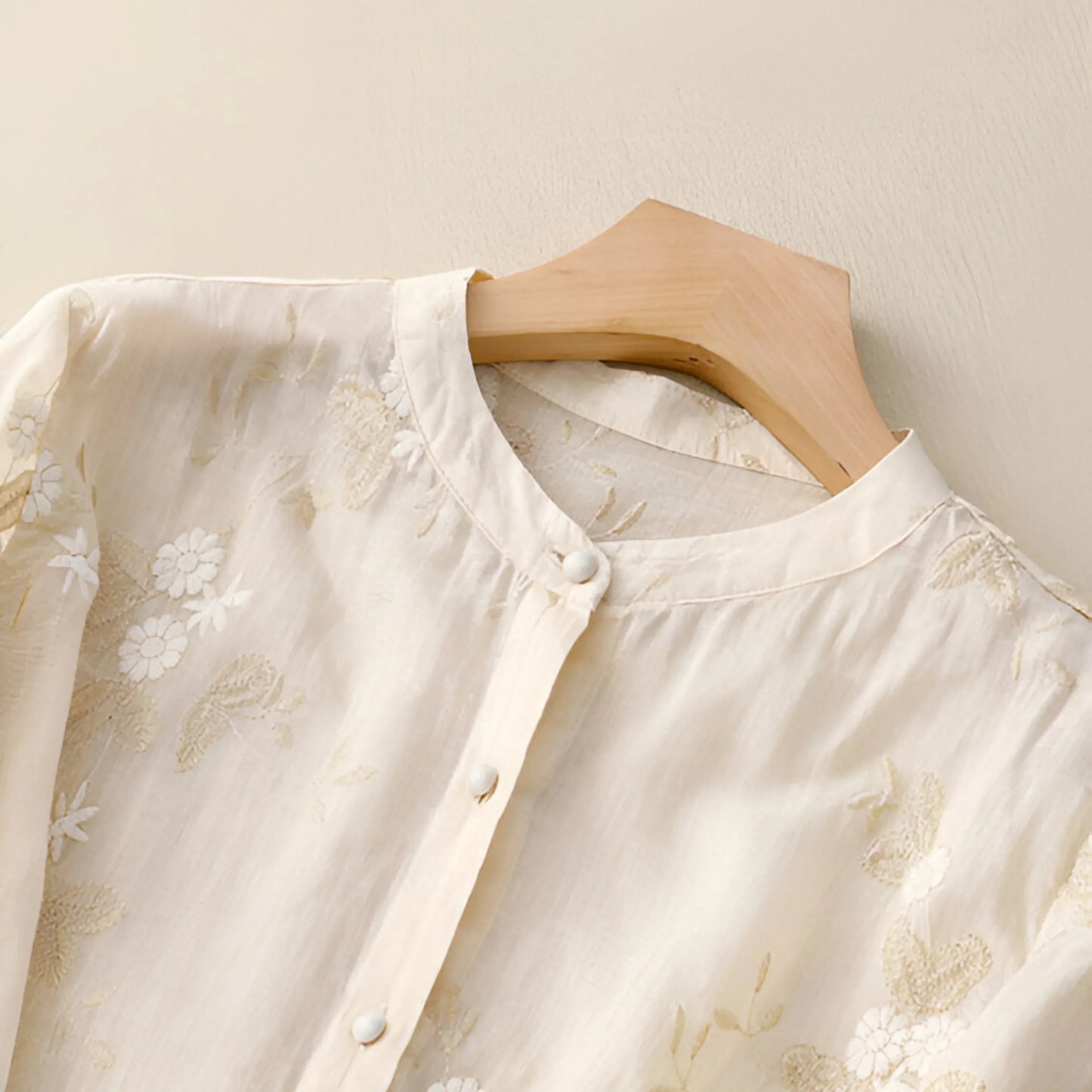 Mila™ | Bomuldstop med broderede blomster